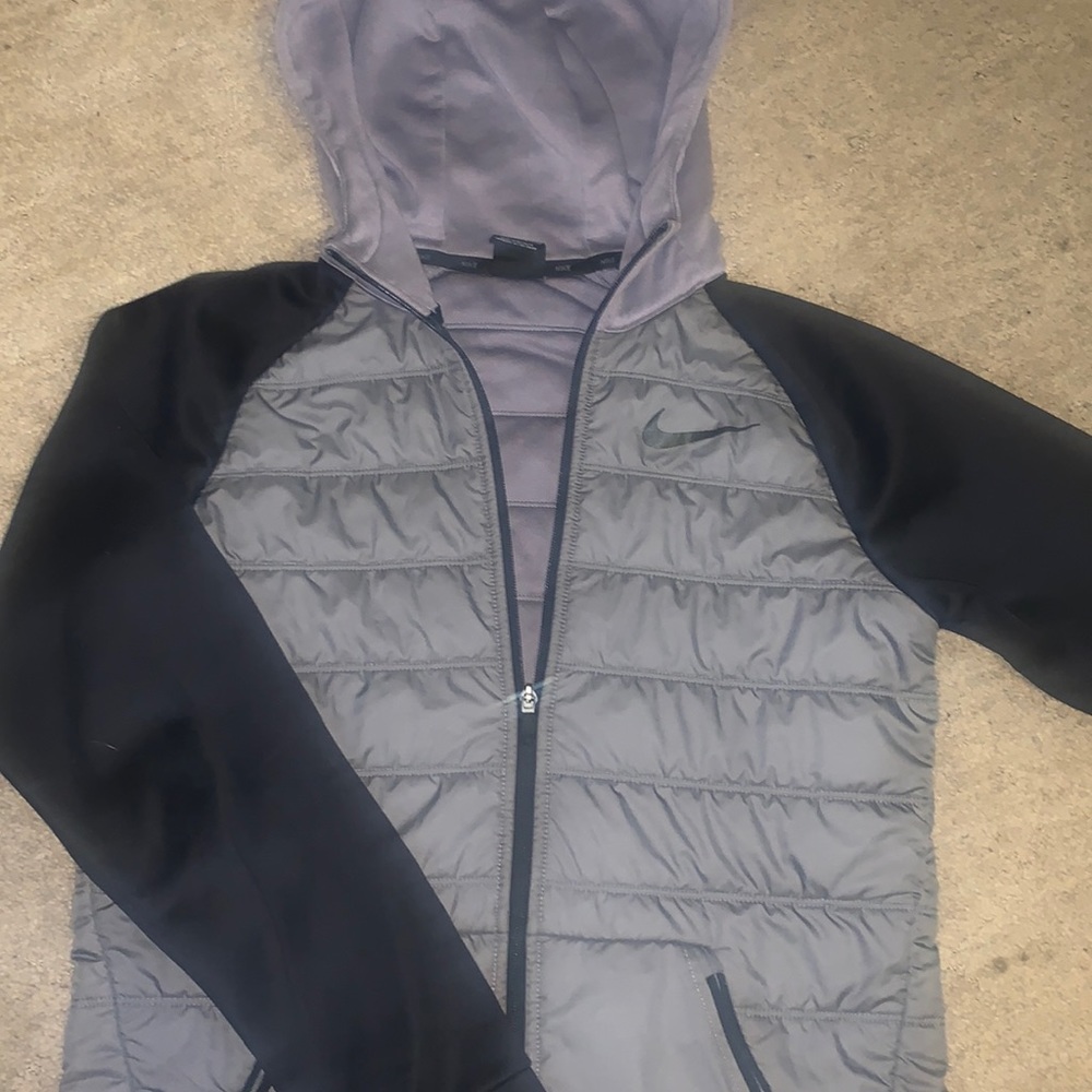 Nike weather proof dri fit puffer jacket
